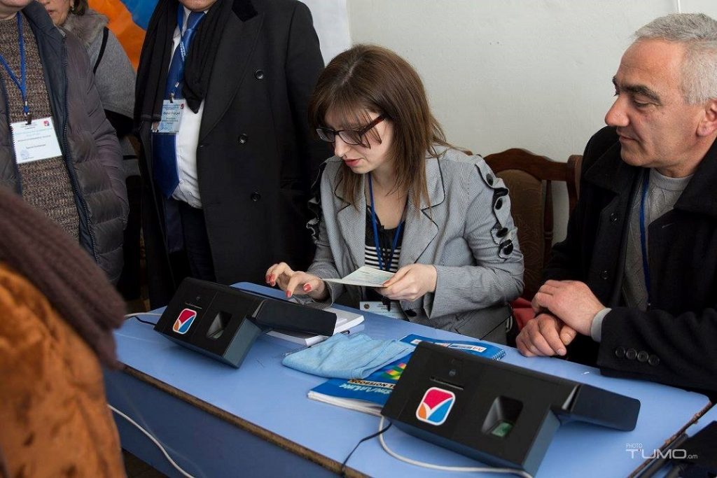 EC-UNDP JTF - New Voter Identification Device tested in Armenia