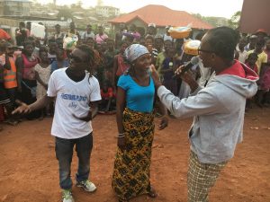 EC-UNDP JTF - Street theatre supports women’s voting rights in Sierra Leone